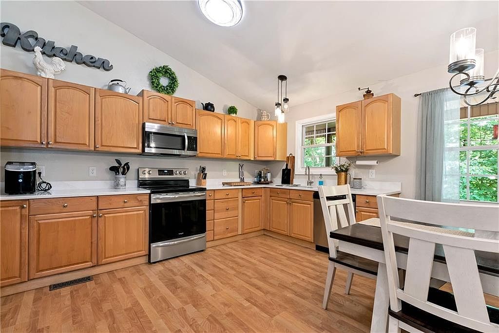 6 Spalding Ct Ellijay, GA 30540  | Single Family