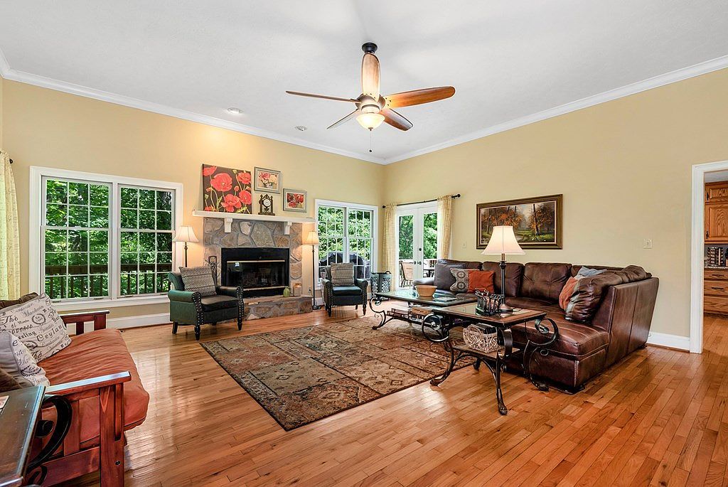 276 Zeppelin Strasse Helen, GA 30545 | Single Family