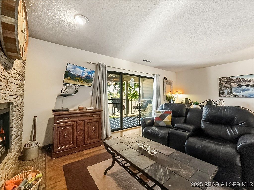 28 Eleven West Ct UNIT 2B Sunrise Beach, MO 65079 | Condominium