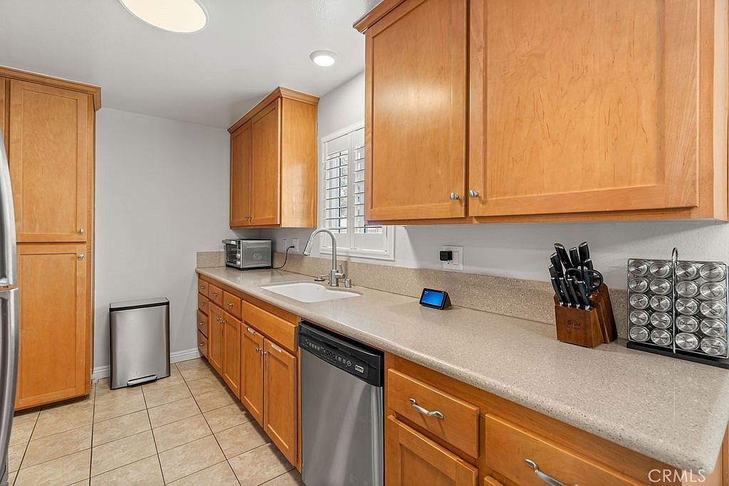 1321 Beryl St Unit 101 Redondo Beach, CA 90277  | Condominium