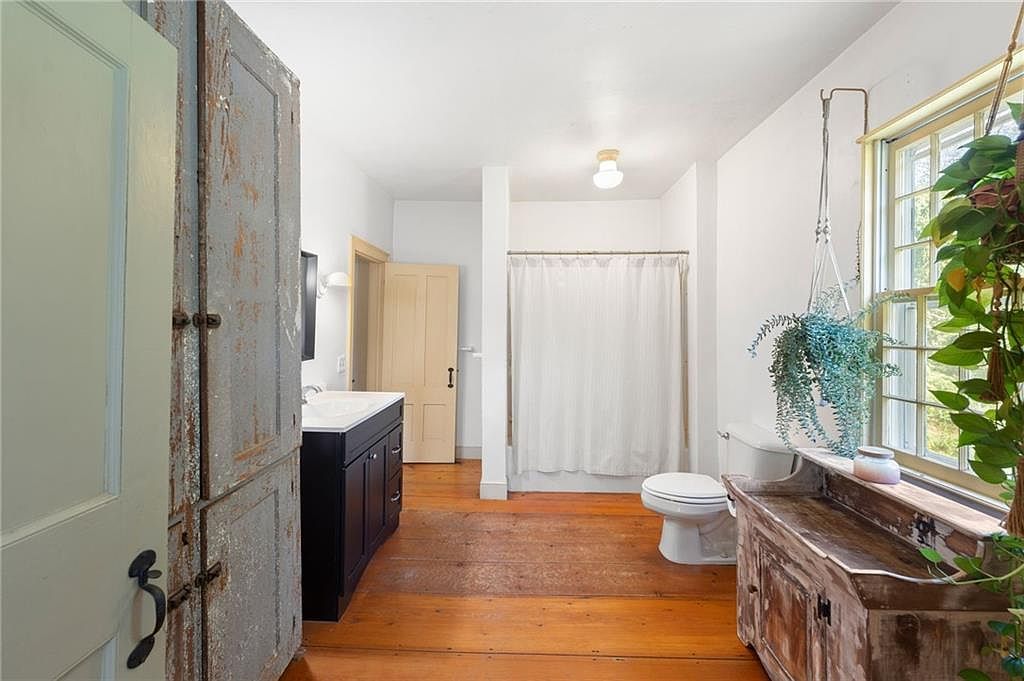 16 Burgess Rd Foster, RI 02825  | Single Family