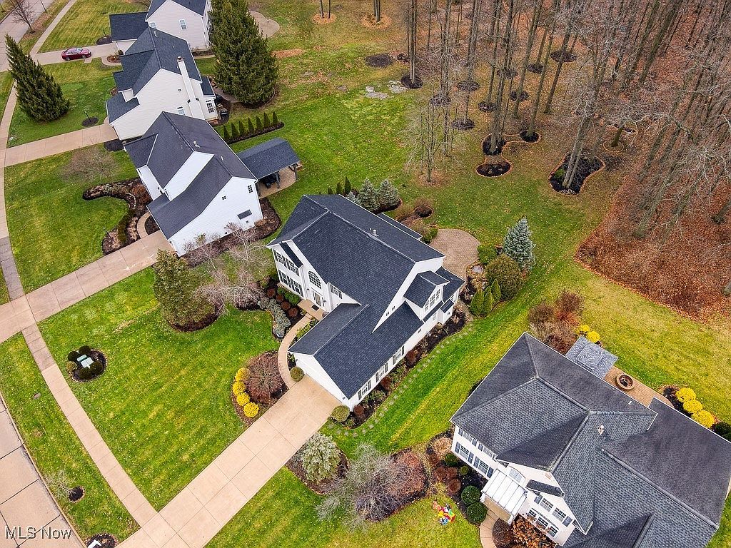 9729 Brook Rd Olmsted Falls, OH 44138  | Single Family