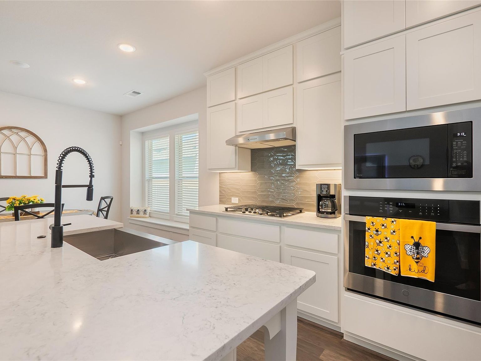 237 Arrowhead Mound Rd Georgetown, TX 78628 | Single Family