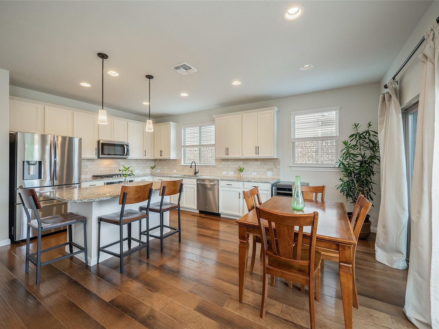 19008 Medio Cv Austin, TX 78738 | Single Family