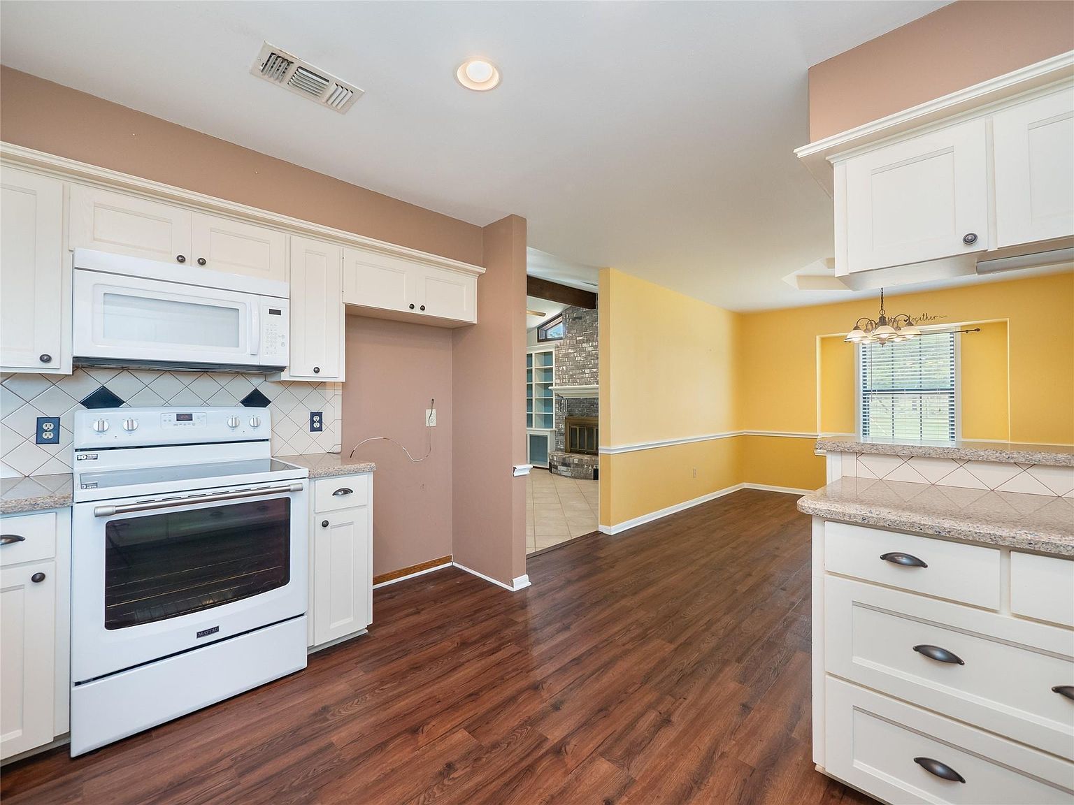 1252 County Road 106 Paige, TX 78659 | Single Family