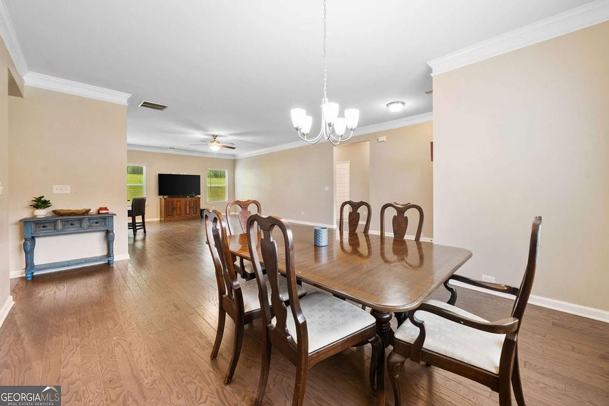 110 Collingwood Lndg Covington, GA 30016  | Single Family