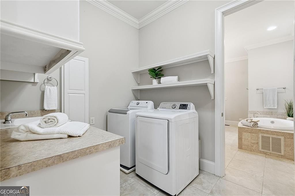 2615 Hillandale Cir Cumming, GA 30041  | Single Family