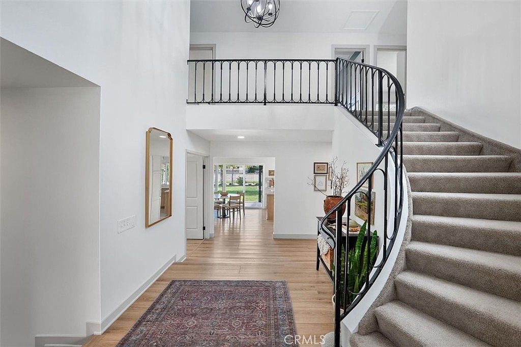 25307 Avenida Ronada Santa Clarita, CA 91355  | Single Family