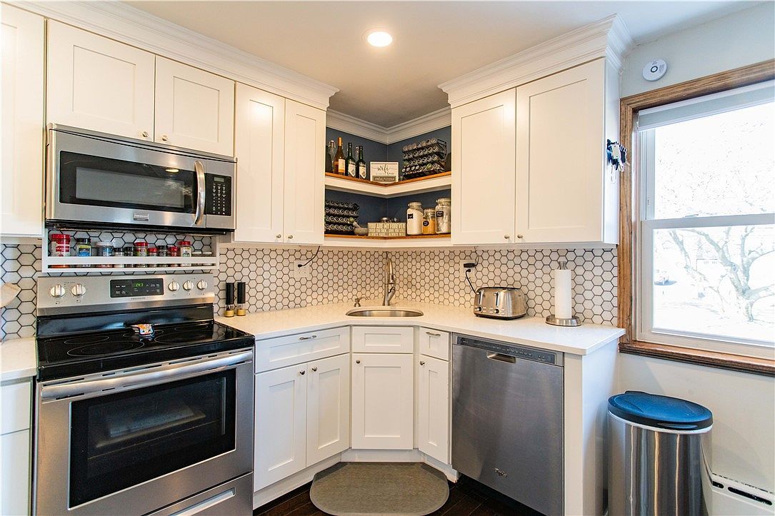 627 Tulip Dr New Brighton, PA 15066  | Single Family