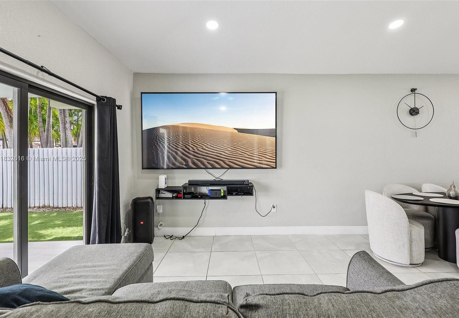 7754 NW 201st Ter Hialeah, FL 33015 | Single Family