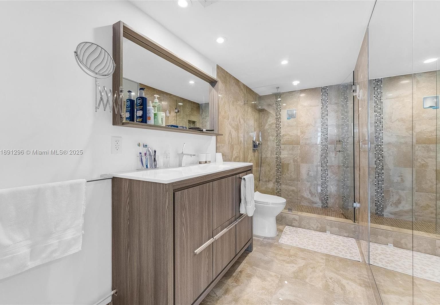 5838 Collins Ave APT 11B Miami Beach, FL 33140  | Condominium