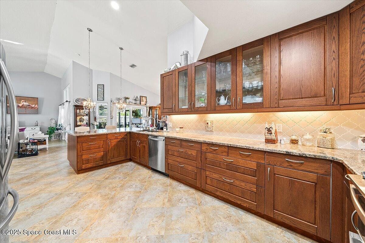 910 Brookshire Cir Malabar, FL 32950 | Single Family