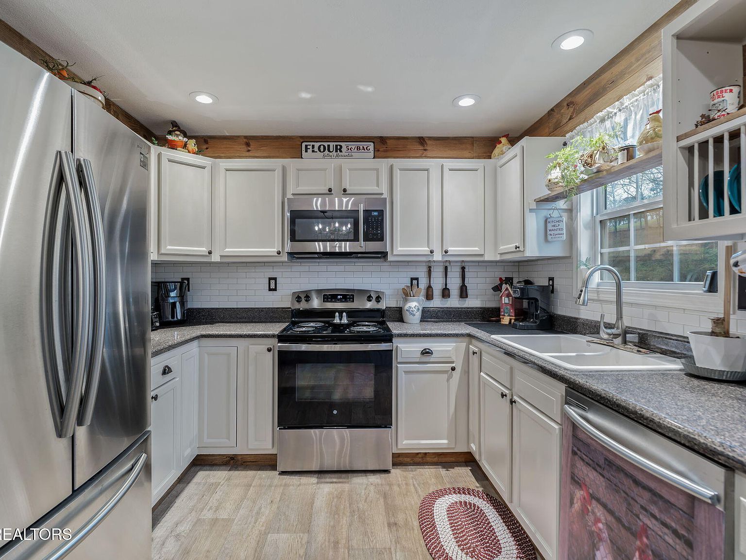 124 Mac Ivey Ln La Follette, TN 37766  | Single Family