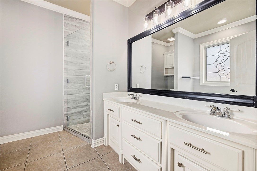 4001 Cortney Cir Siloam Springs, AR 72761  | Single Family