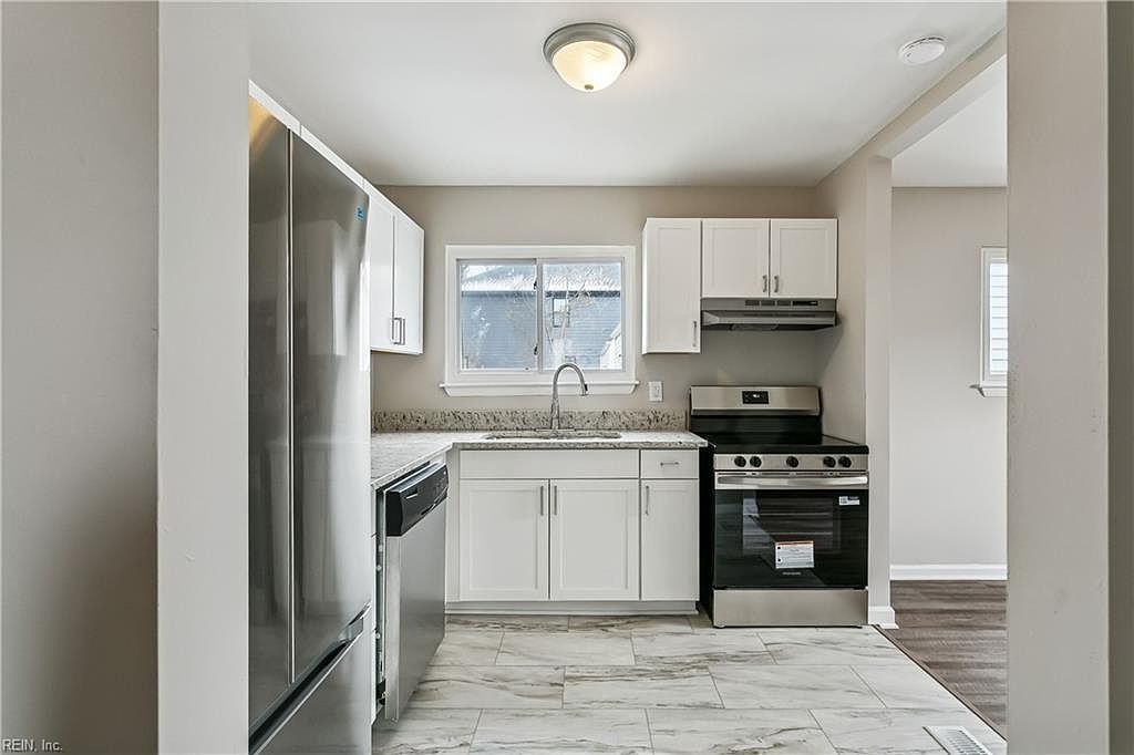 1239 24th St Newport News, VA 23607  | Single Family