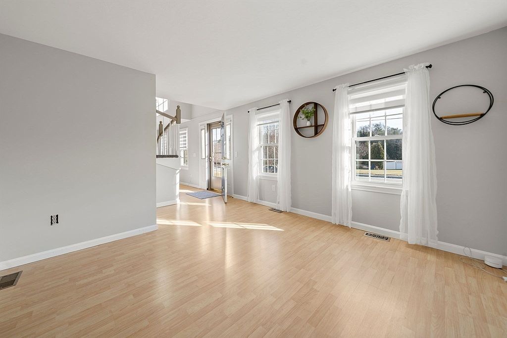 35 Nelson Dr Bridgewater, MA 02324  | Single Family