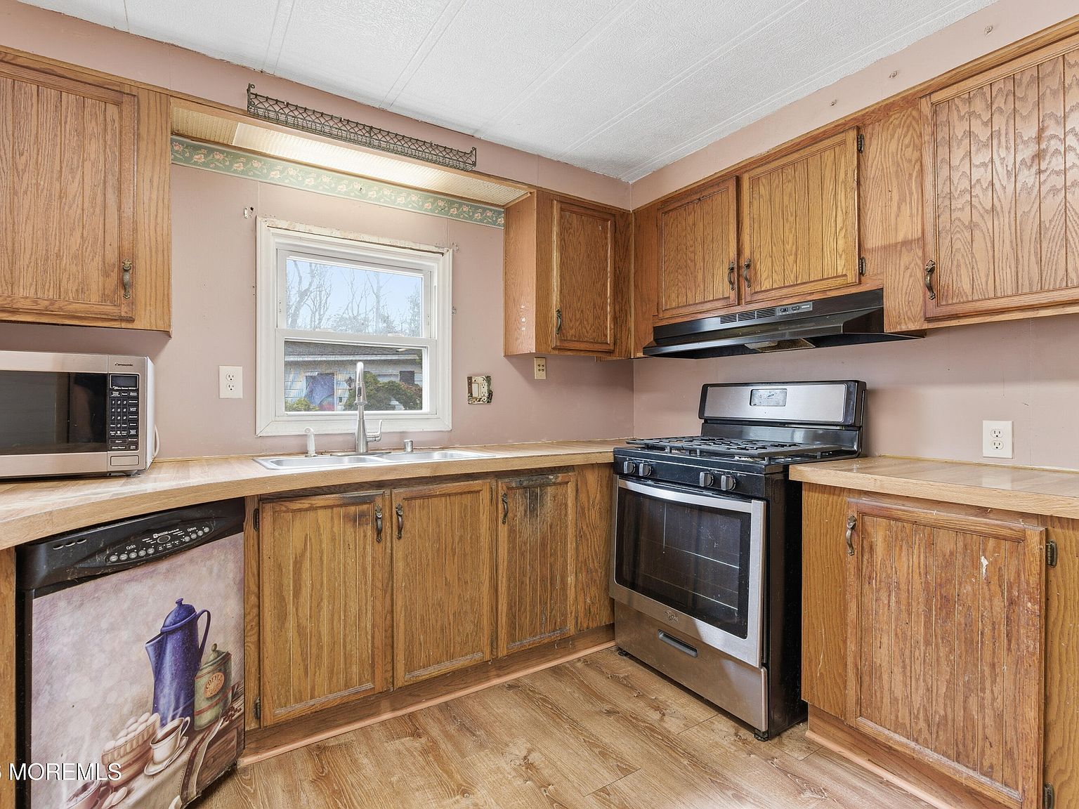 76 Deer Way Manalapan, NJ 07726  | Single Family