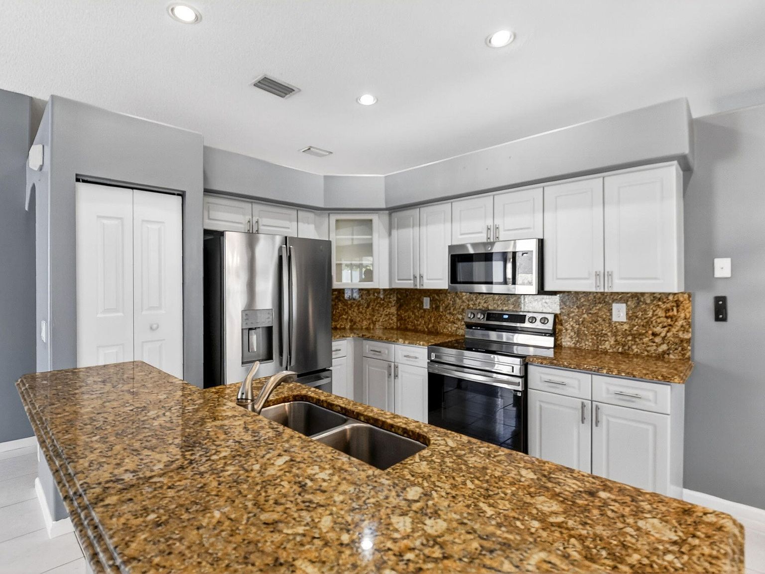 6778 Las Colinas St Lake Worth, FL 33463 | Single Family