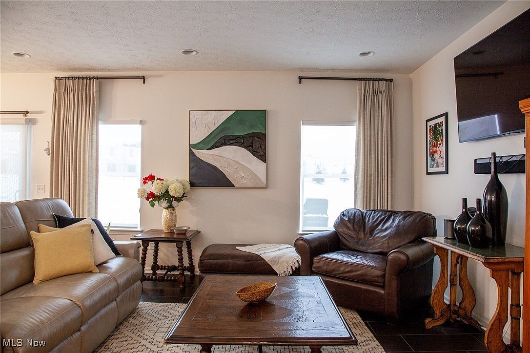 1362 Maple Grove Ln Uniontown, OH 44685 | Single Family