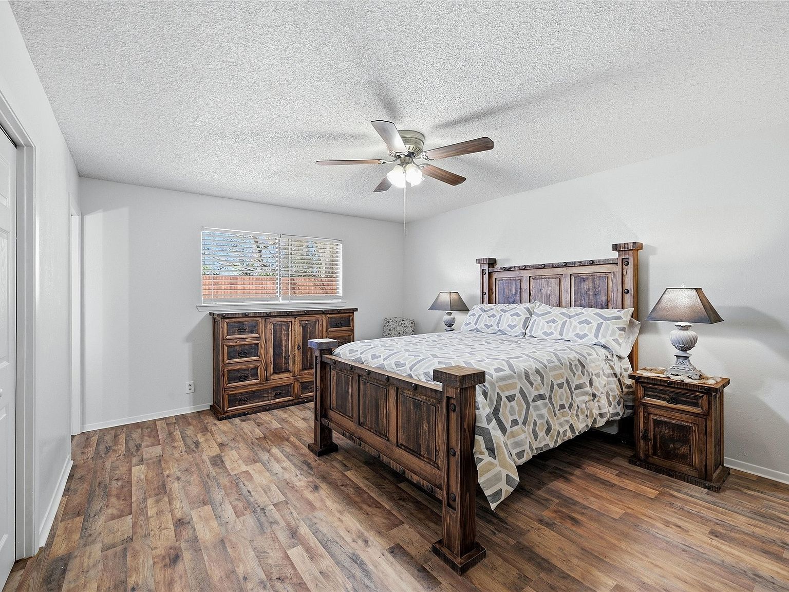 1901 Paula Dr Denison, TX 75020  | Single Family