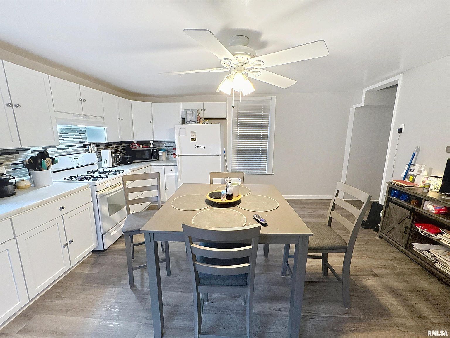 2320 18th St #A Moline, IL 61265 | Single Family