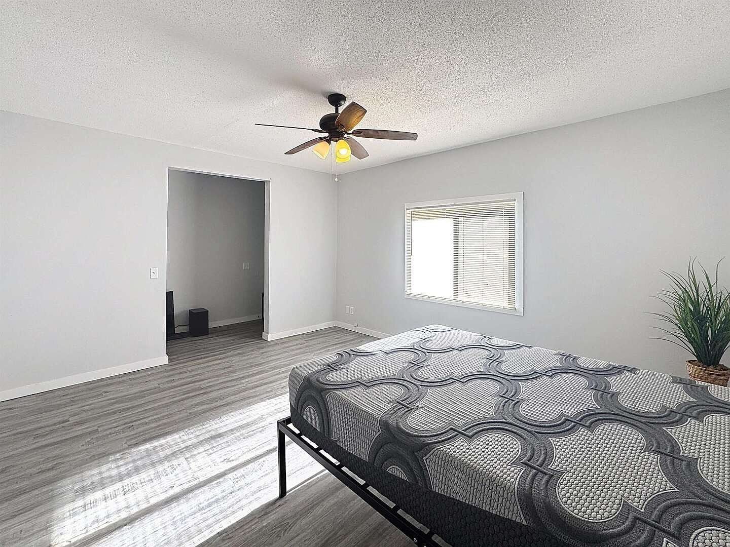 1518 W 2nd St Davenport, IA 52802  | Single Family