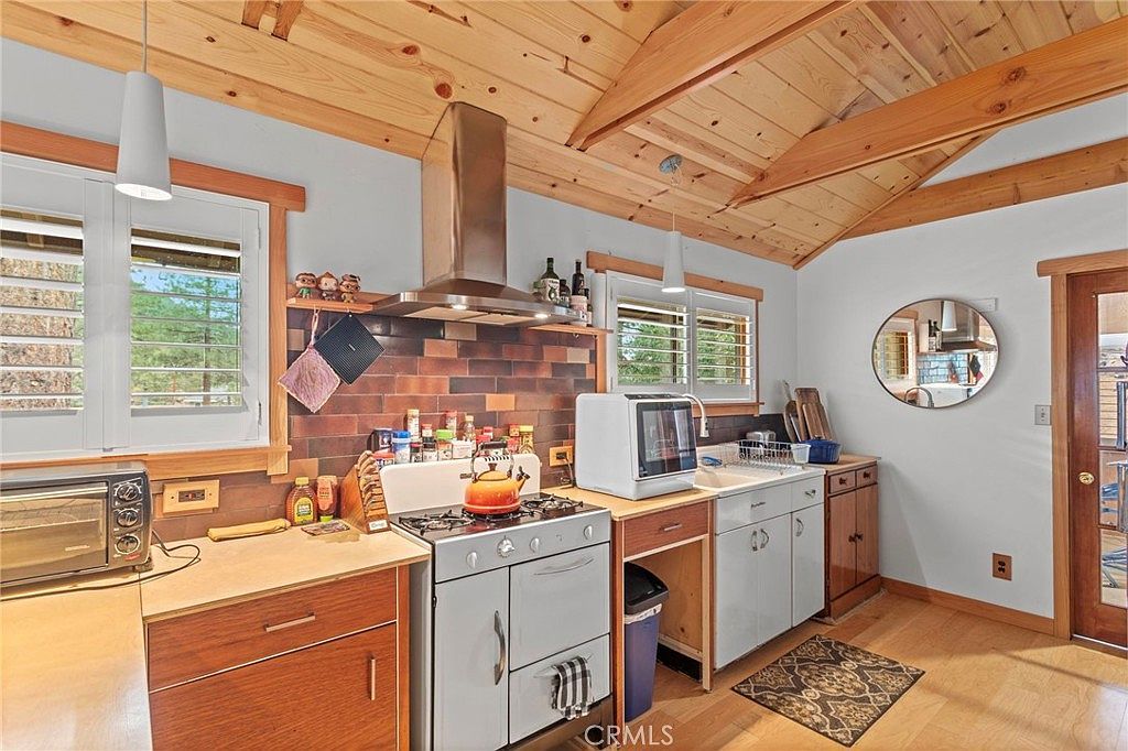 2080 Mojave Scenic Dr Wrightwood, CA 92397  | Single Family