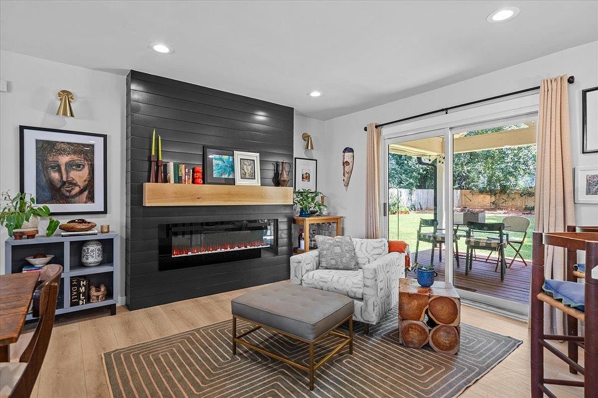 31 Sherman Ln Greenville, SC 29605  | Single Family