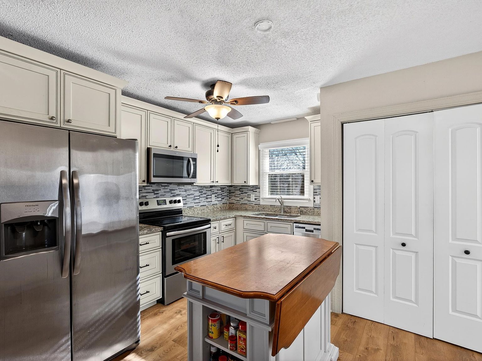 1012 Berry Dr Boiling Springs, SC 29316  | Single Family