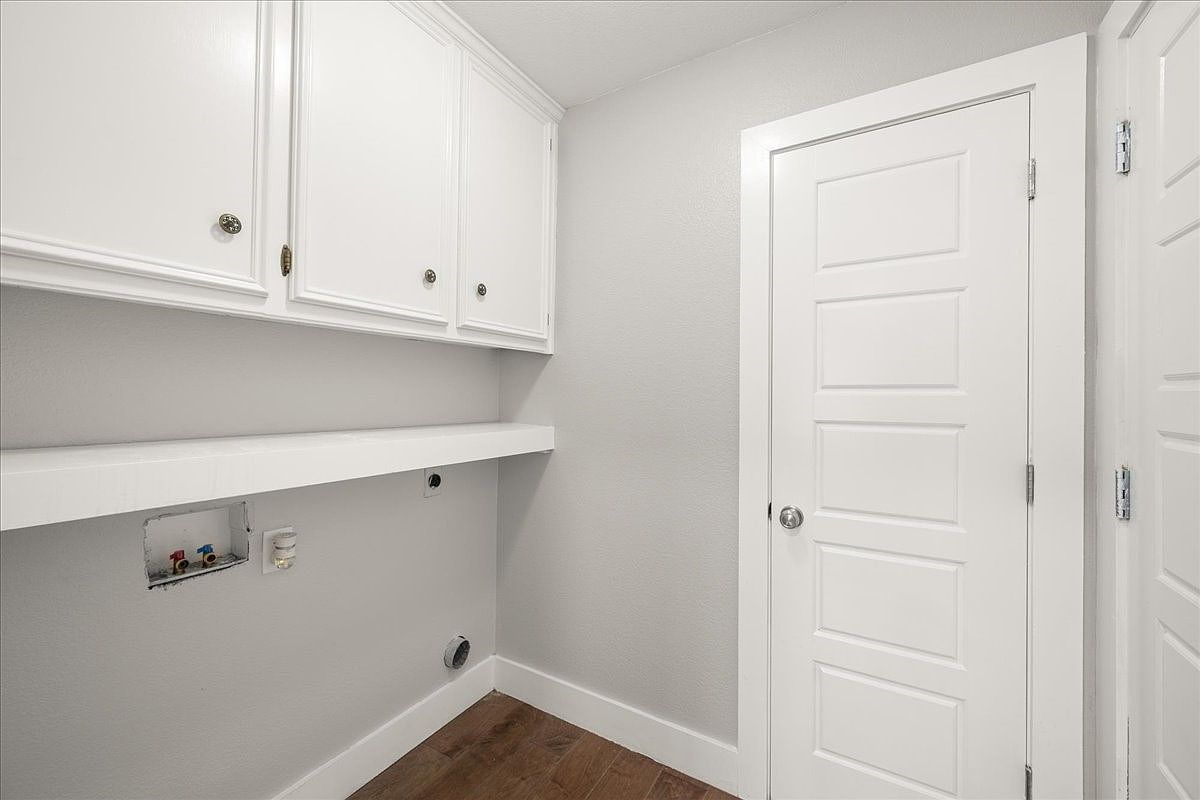 1405 Timberline Dr Benbrook, TX 76126  | Single Family