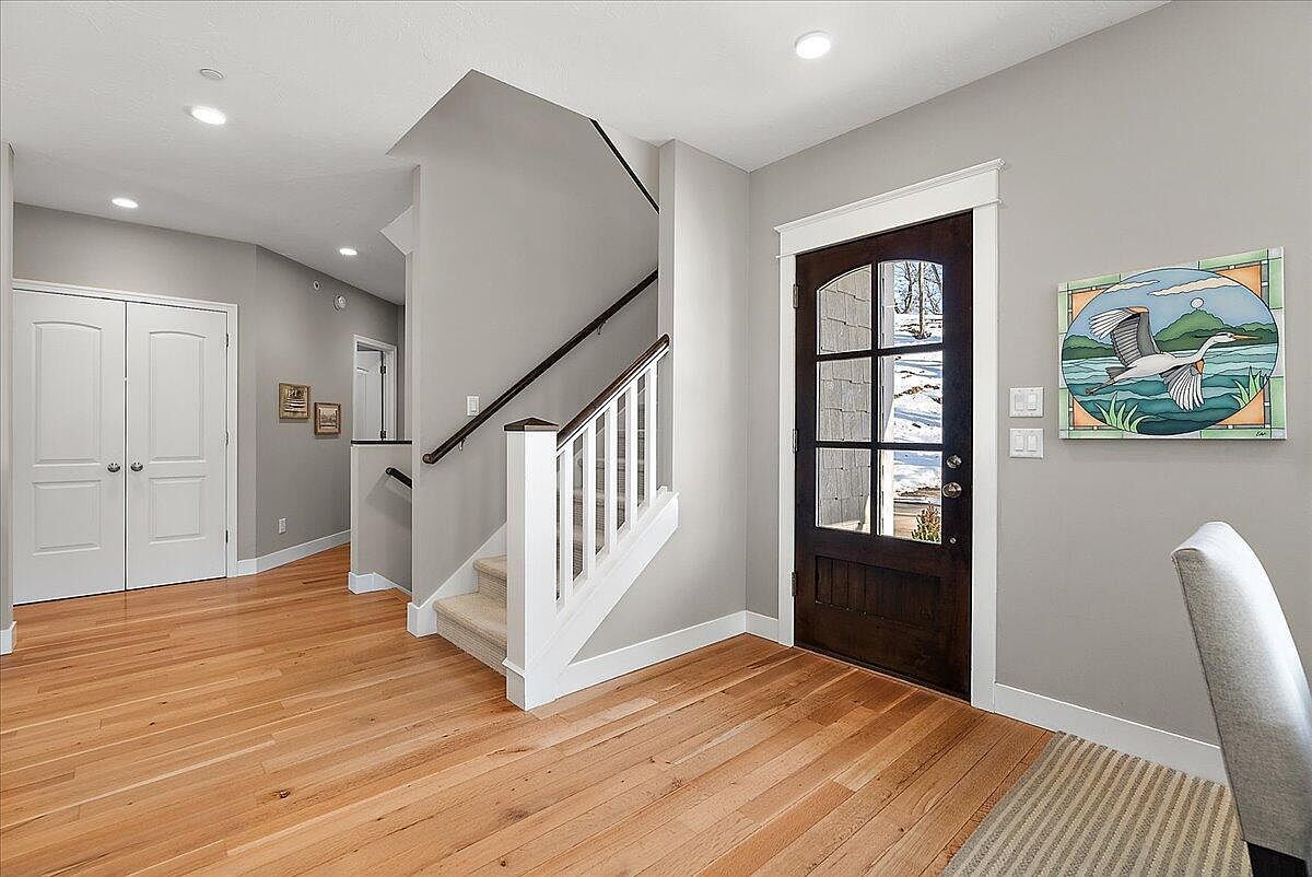 690 Dunegrass Circle Dr Saugatuck, MI 49453  | Single Family