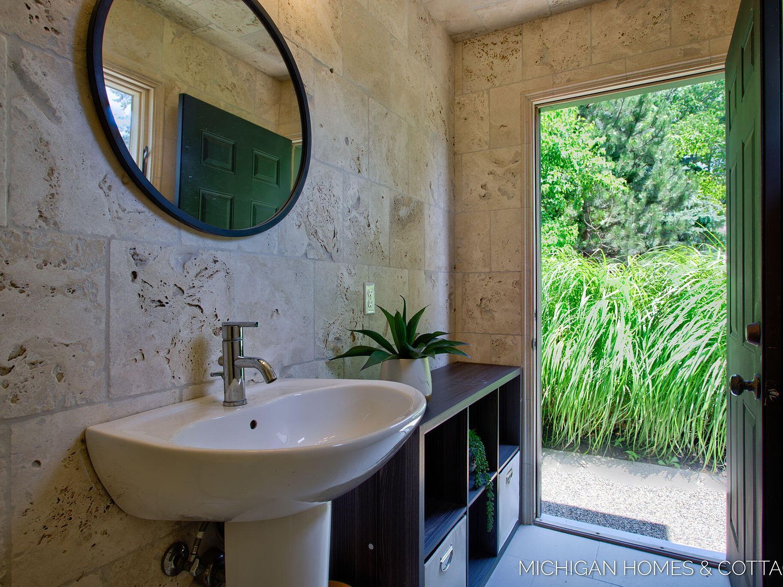 3192 Beach Trail Dr Saugatuck, MI 49453 | Single Family