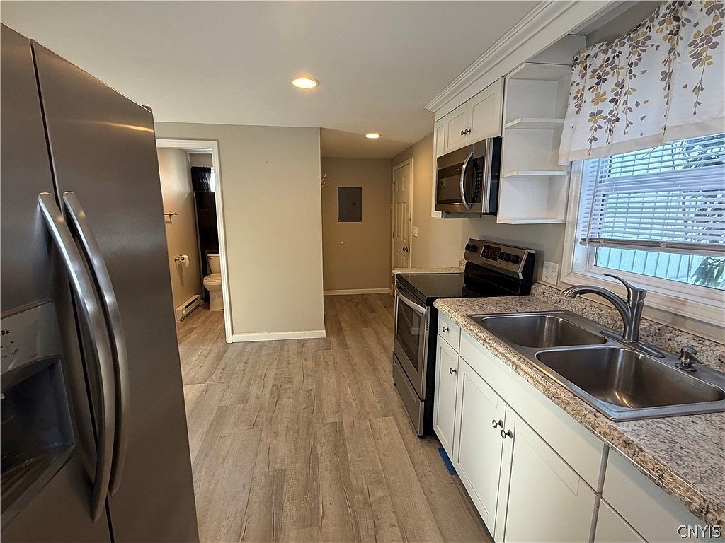 8898 Deluxe Pkwy Cicero, NY 13039  | Multi Family