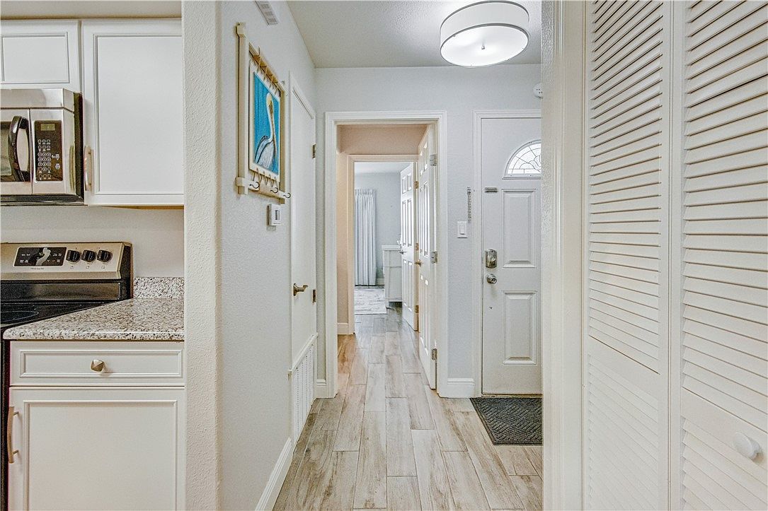 2292 N Fulton Beach Rd APT 402 Rockport, TX 78382  | Condominium