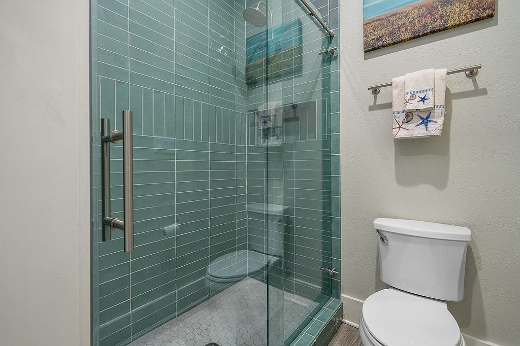 1017 N Isle Dr Rockport, TX 78382 | Single Family