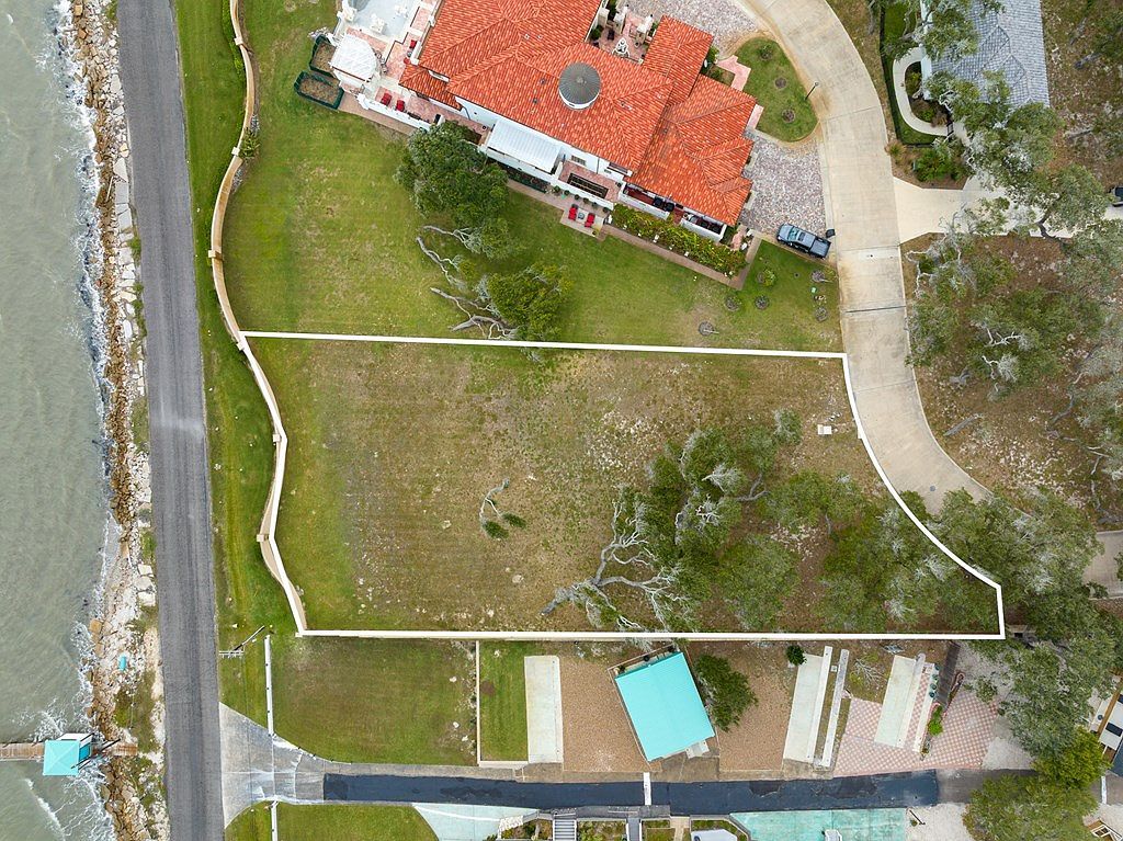 2 Royal Oaks Trl Fulton, TX 78358  | Land/Lot