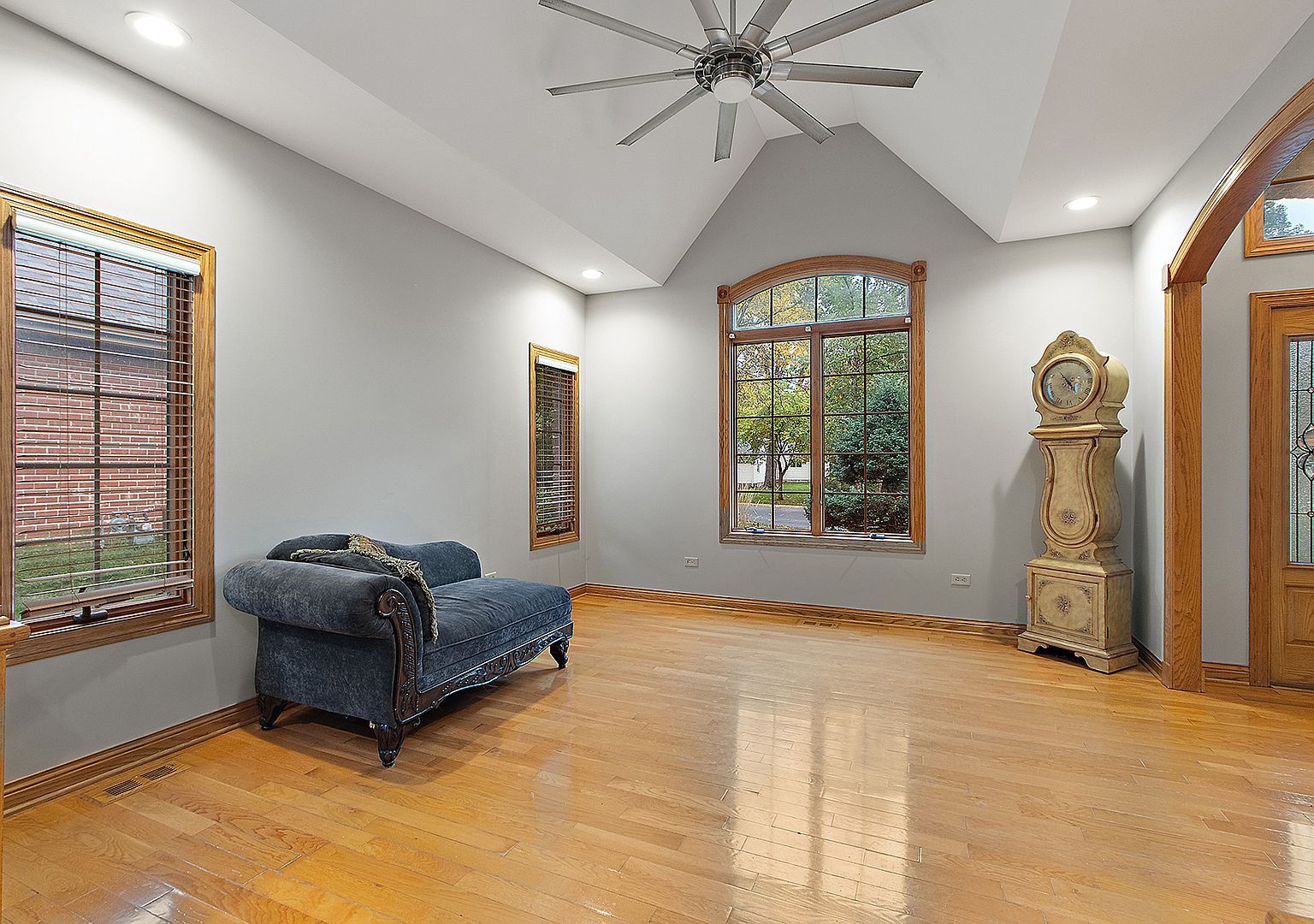 209 Linden Oaks Ln New Lenox, IL 60451 | Single Family