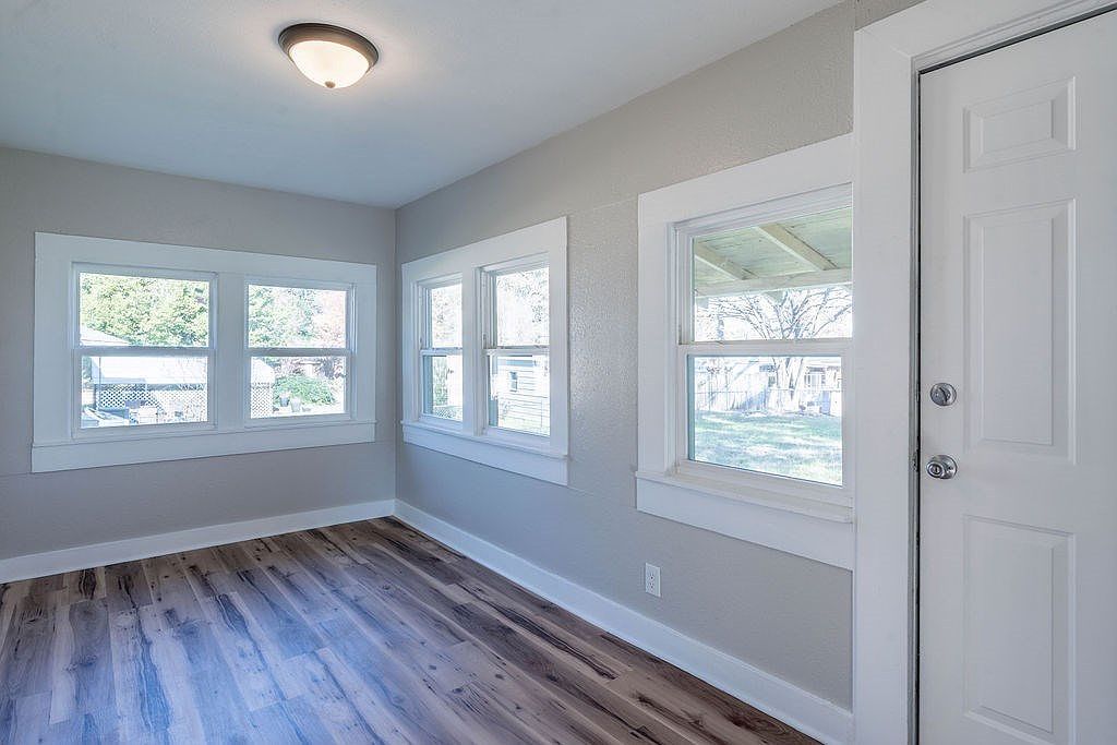 306 6th St Palestine, TX 75803  | Single Family