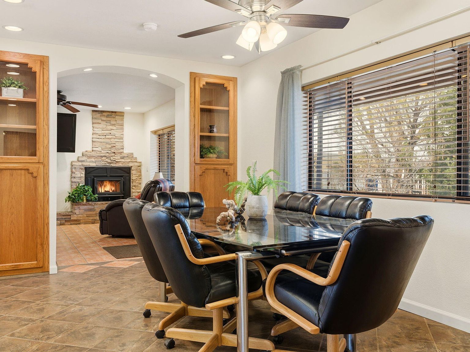 965 W Bosque Loop Bosque Farms, NM 87068  | Single Family