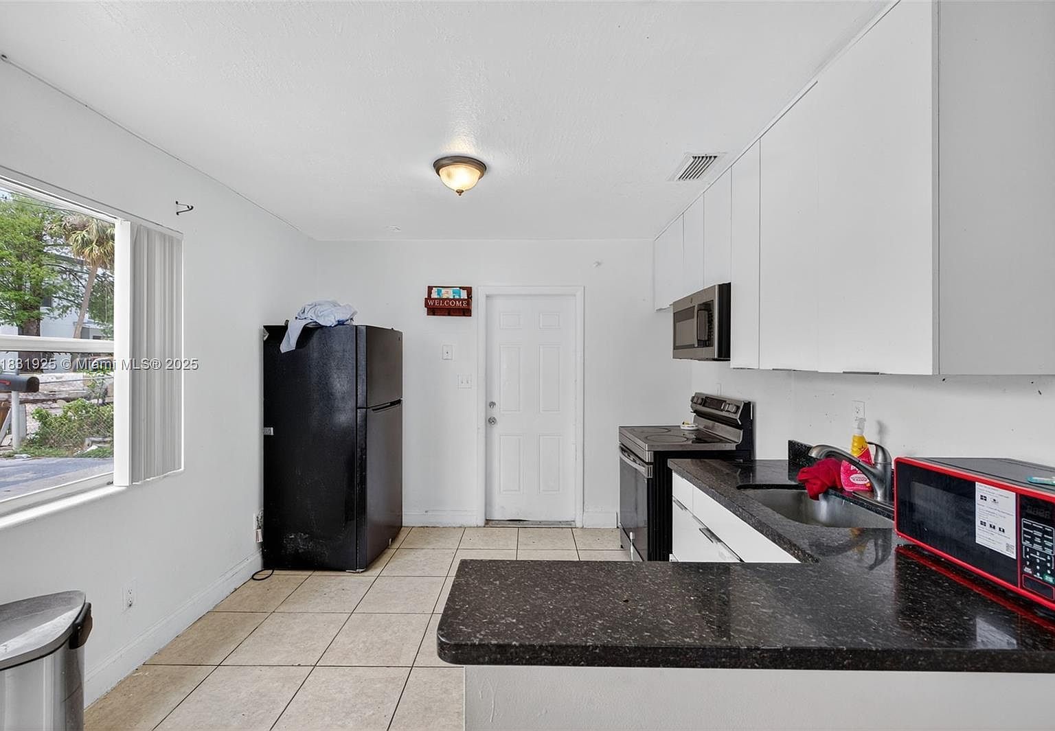 2779 NW 9th Pl Fort Lauderdale, FL 33311  | Single Family