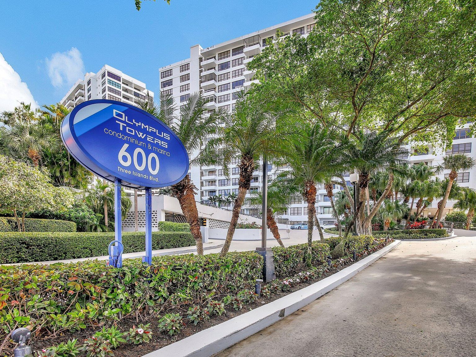 600 Three Islands Blvd APT 808 Hallandale Beach, FL 33009  | Condominium