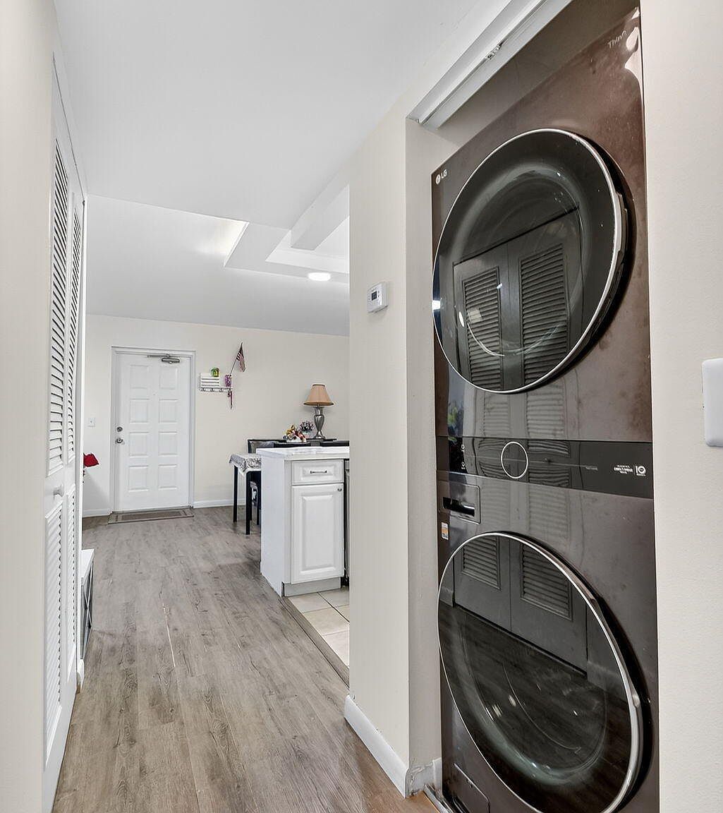 1009 Green Pine Blvd APT F1 West Palm Beach, FL 33409 | Condominium