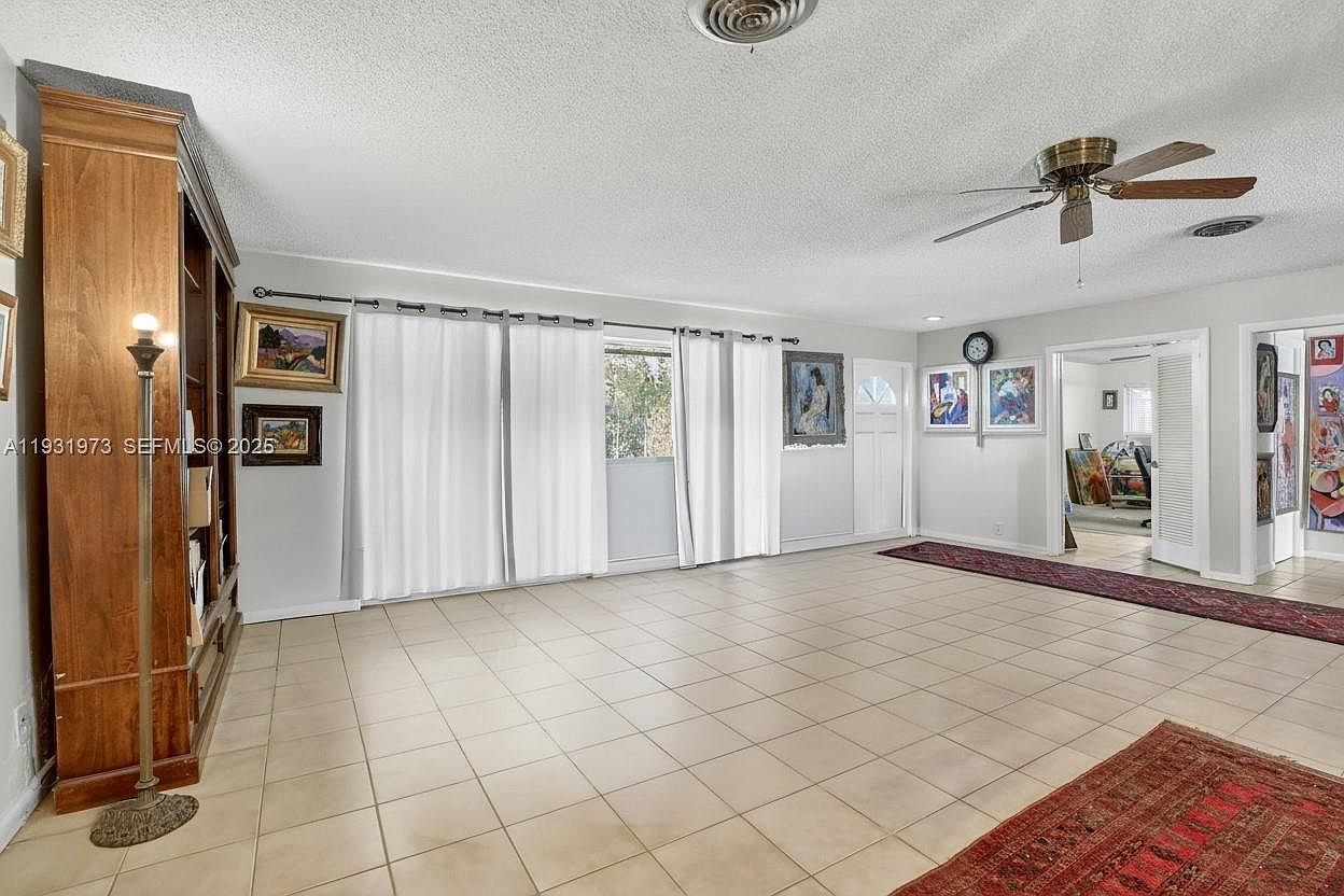 1051 W Tropical Way Plantation, FL 33317  | Single Family