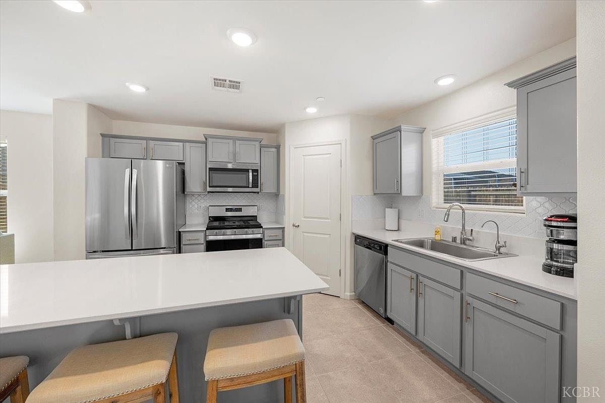 2216 Chism Ave Tulare, CA 93274  | Single Family