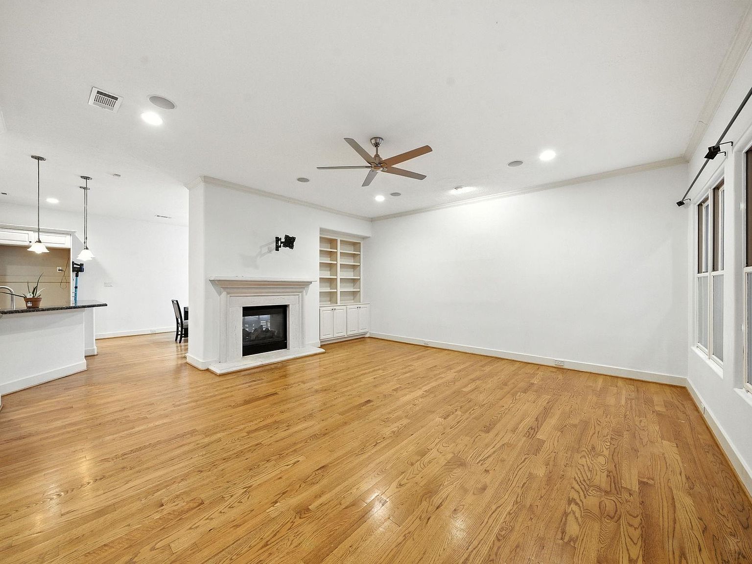 2714 Stuart Mnr Houston, TX 77082  | Single Family