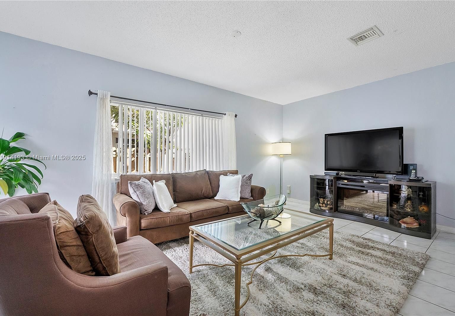 6004 Red Plum Ct Fort Lauderdale, FL 33321  | Single Family