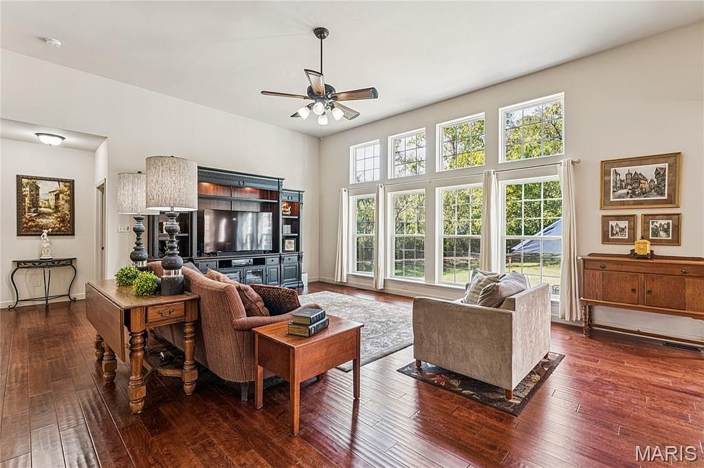 409 Griffith Ln Chesterfield, MO 63005  | Single Family