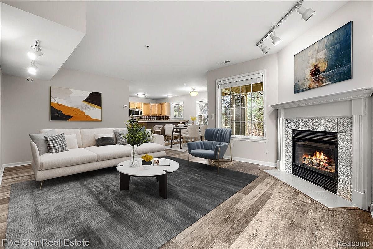 2781 Barclay Way Ann Arbor, MI 48105 | Condominium