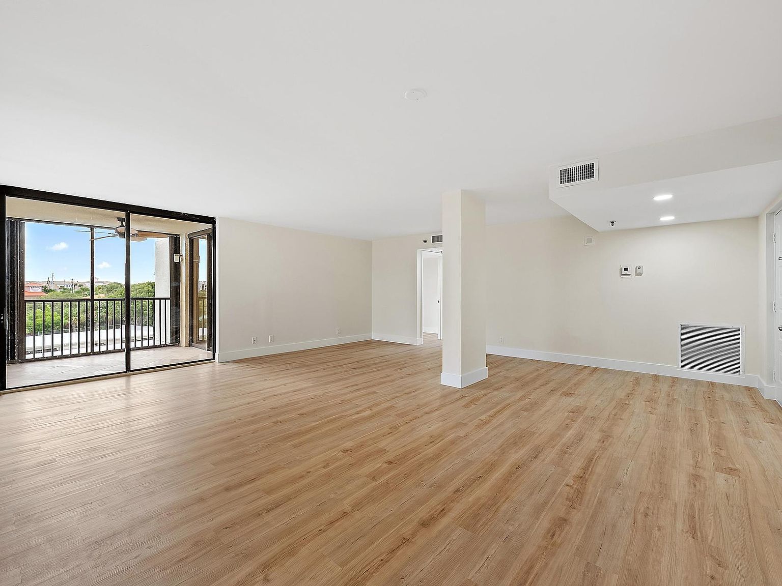 19800 Sandpointe Bay Dr APT 406 Tequesta, FL 33469  | Condominium