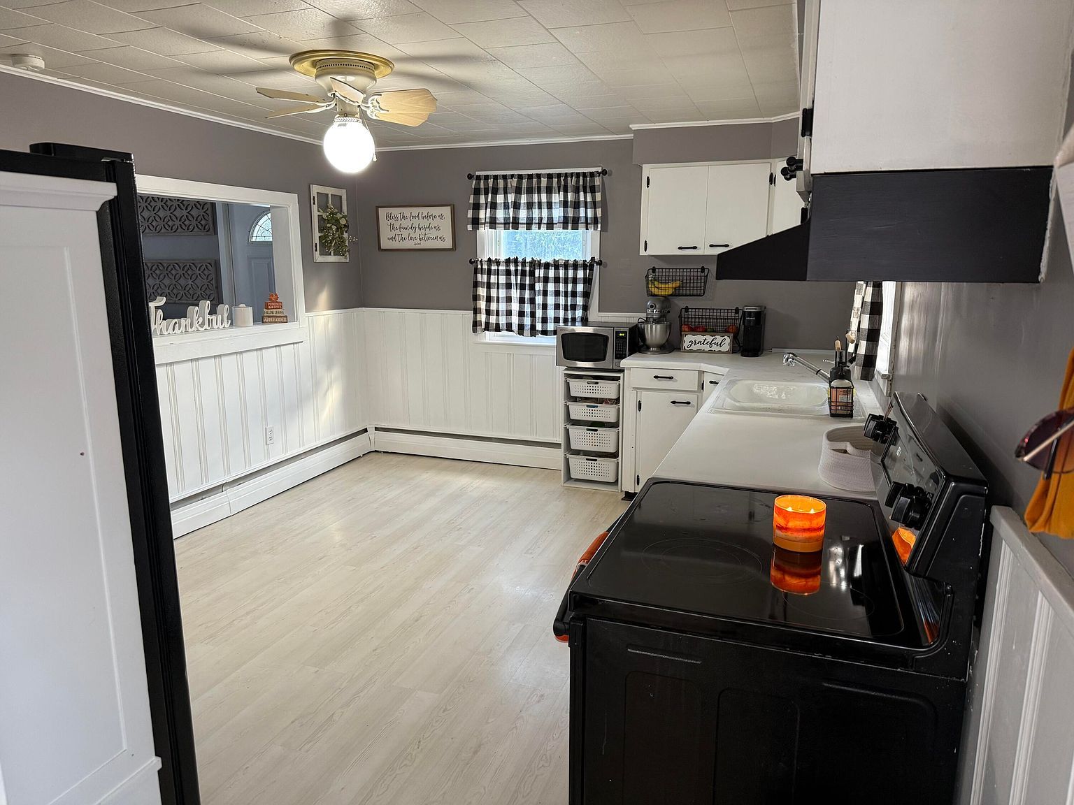 4 Pinkham St Lincoln, ME 04457  | Single Family